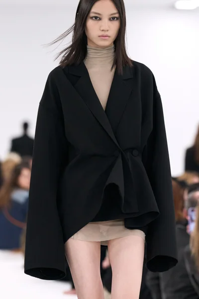 Look 17